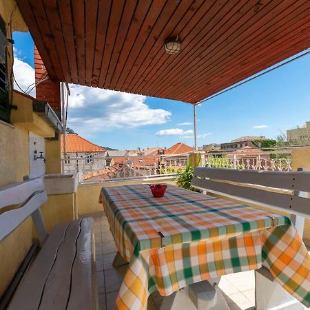 Apartment Ivanka Omiš Esterno foto