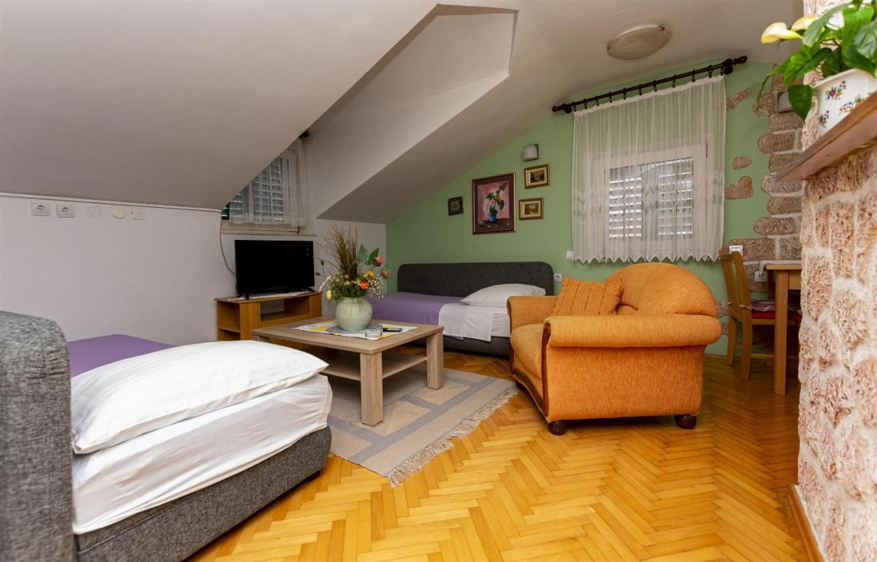 Apartment Ivanka Omiš Esterno foto