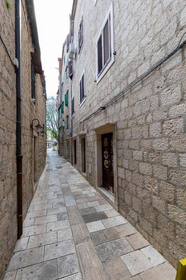 Apartment Ivanka Omiš Esterno foto
