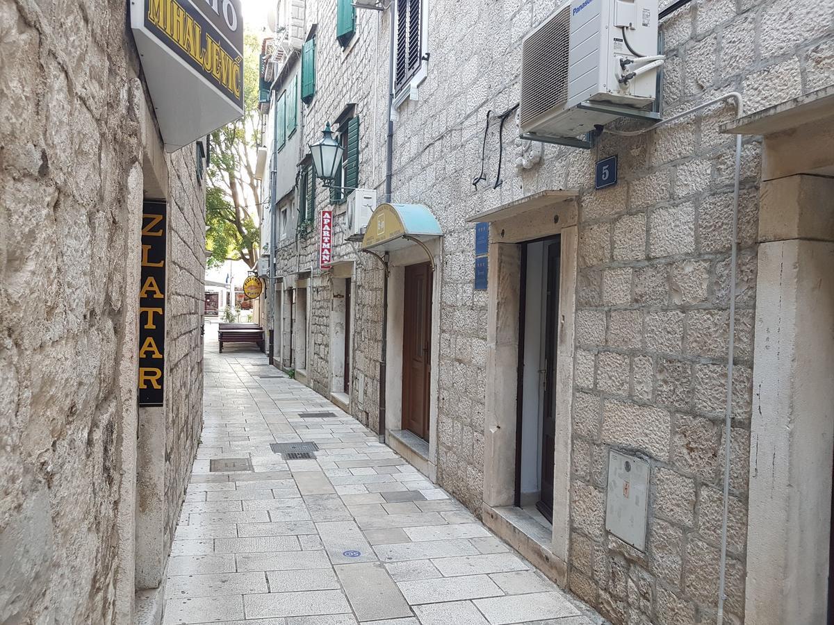 Apartment Ivanka Omiš Esterno foto