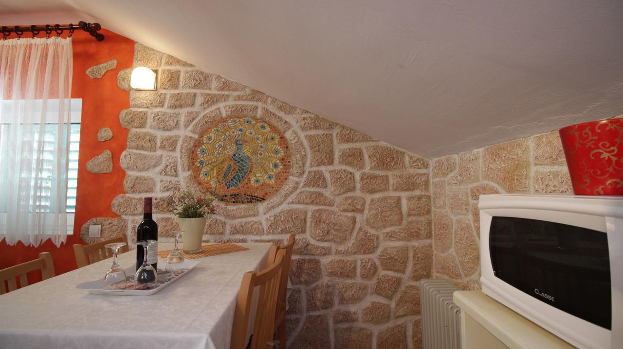 Apartment Ivanka Omiš Esterno foto