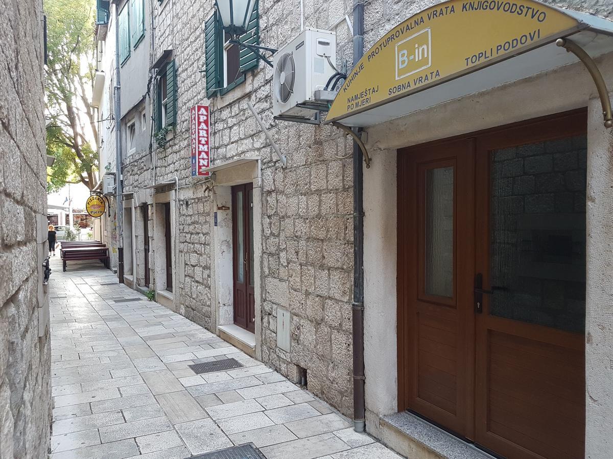 Apartment Ivanka Omiš Esterno foto