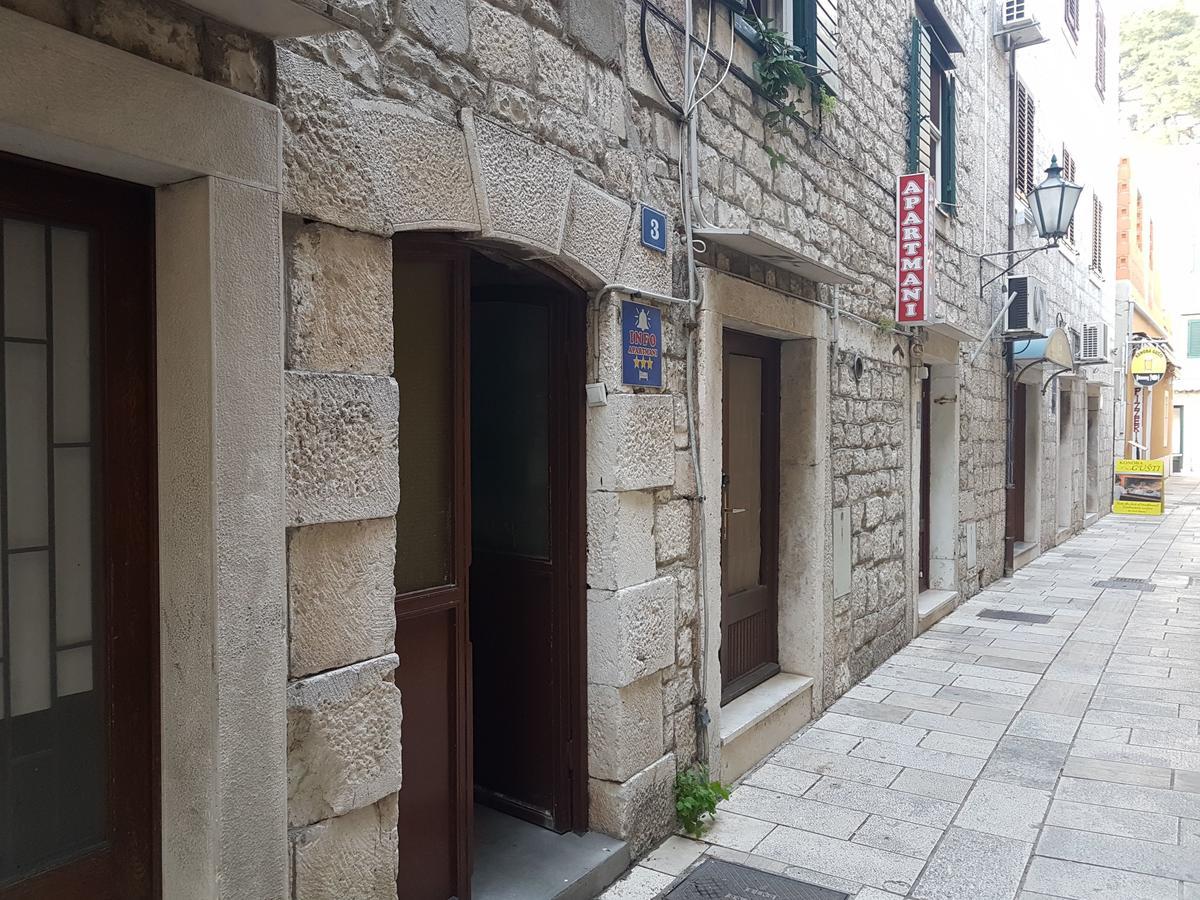 Apartment Ivanka Omiš Esterno foto