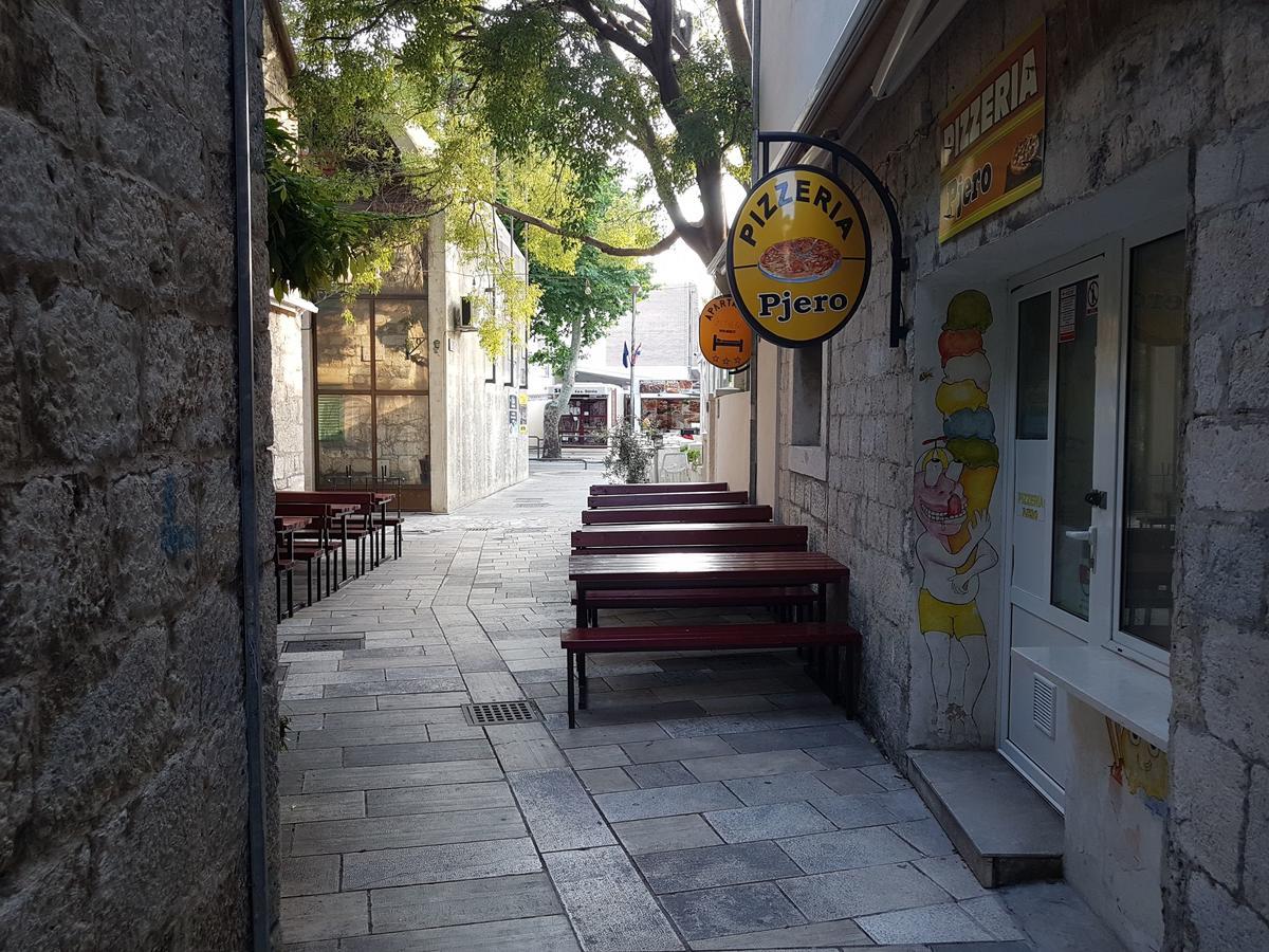 Apartment Ivanka Omiš Esterno foto